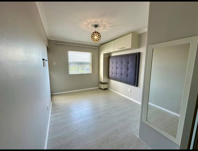 2 BEDROOM FLAT FOR SALE IN NEW TOWN CENTRE